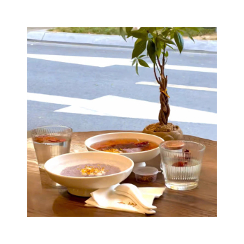 Xuất xứ tuyết yến? Tuyết yến có tốt không? Những công dụng của hạt tuyết yến - nhựa thực vật